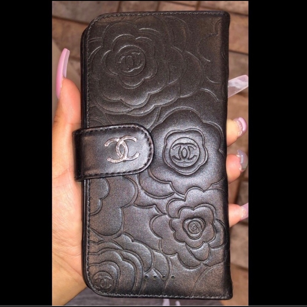 Chanel supe case